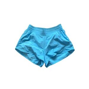 Lululemon Hotty Hots 2.5 in Size 6